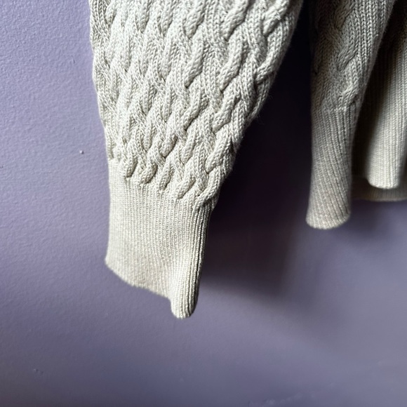 Tuttle Silk Blend Cable Knit V-Neck Sweater Size L - Picture 7 of 8